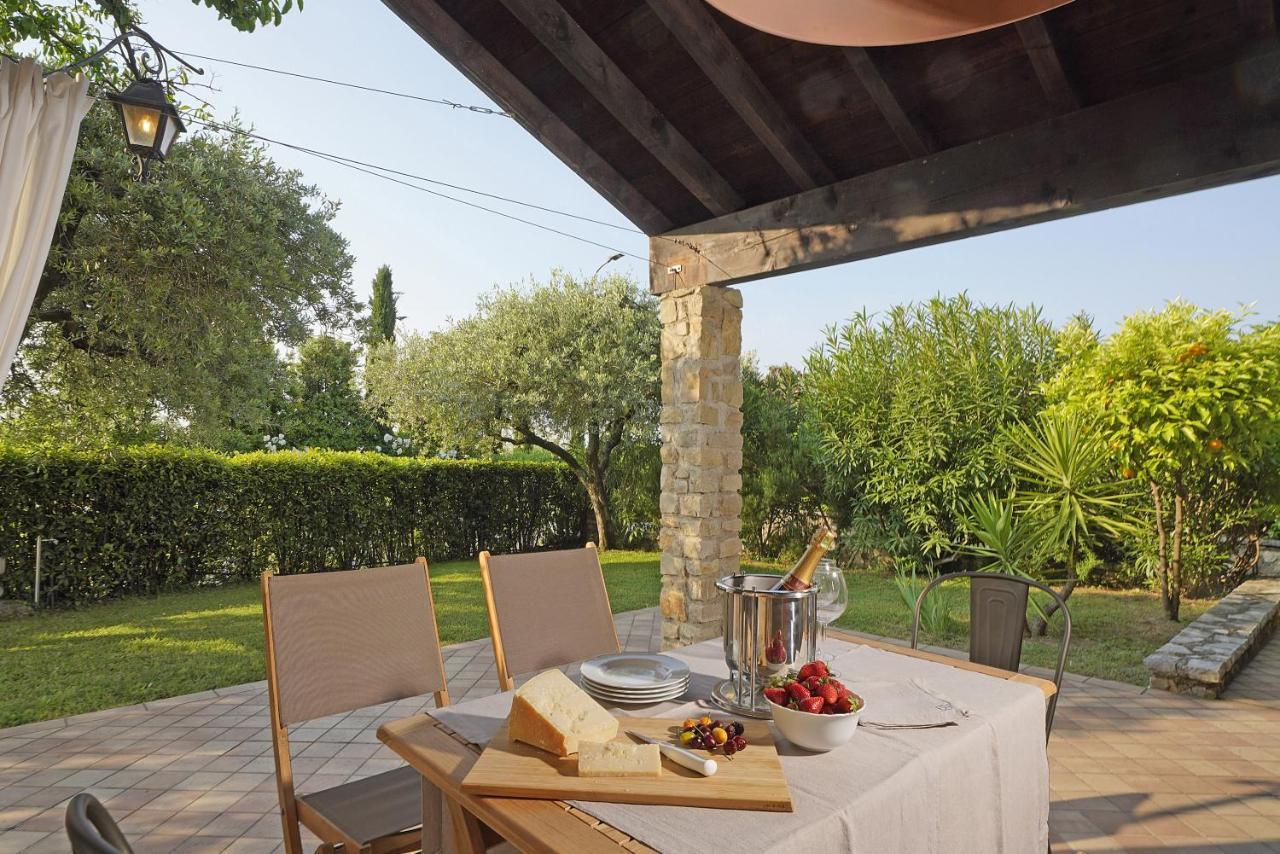 Villa Bouganville Toscolano Maderno Exterior photo