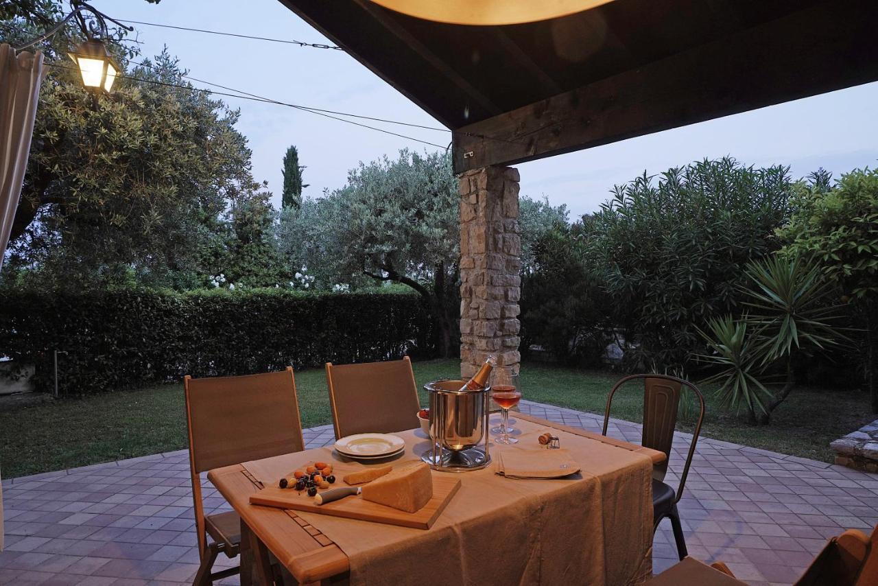 Villa Bouganville Toscolano Maderno Exterior photo